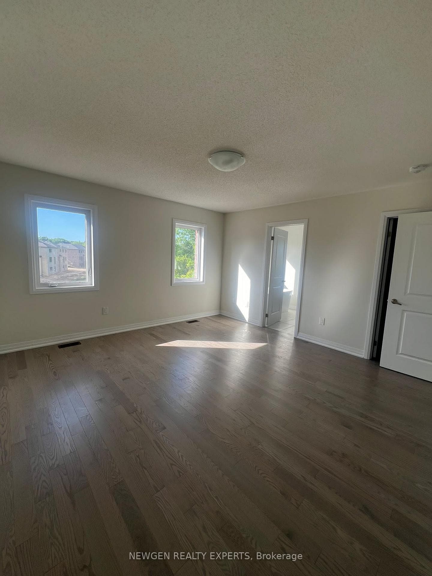 86 Strickland Avenue photo 15