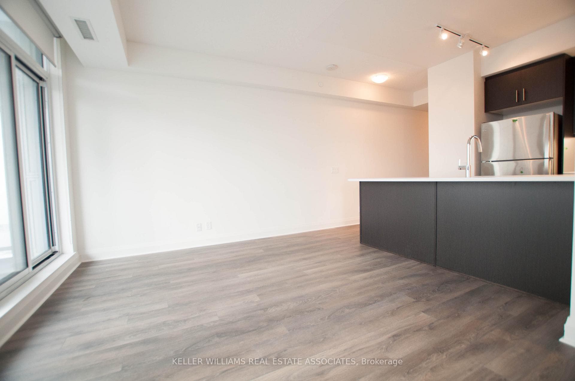 15 Zorra Street Unit 402 photo 16