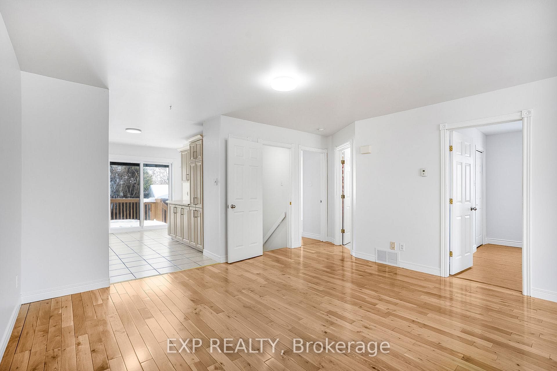 445 Desjardins Street photo 7