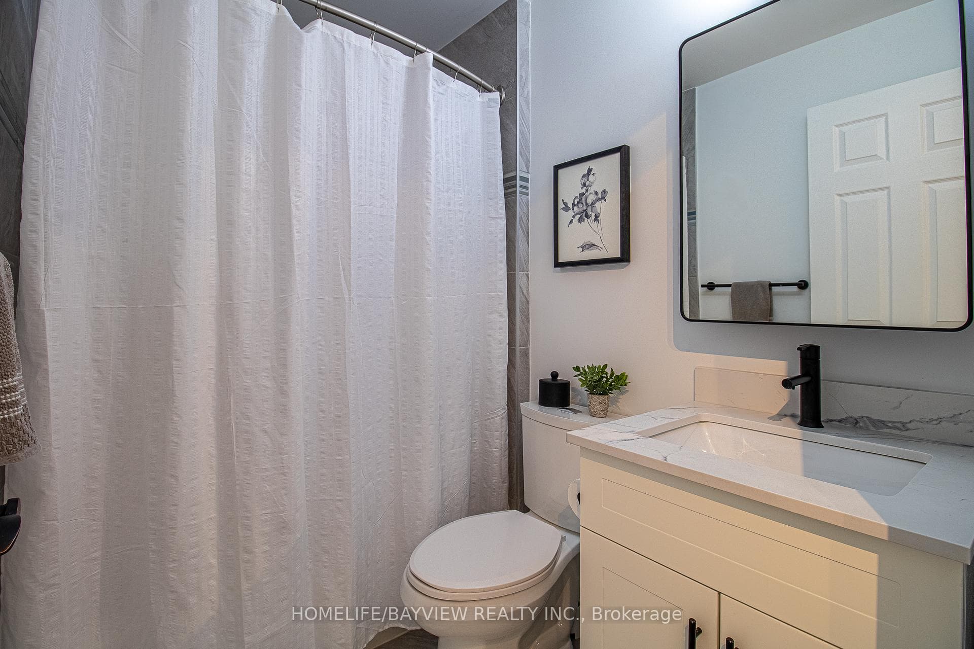 433 Davisville Avenue photo 18