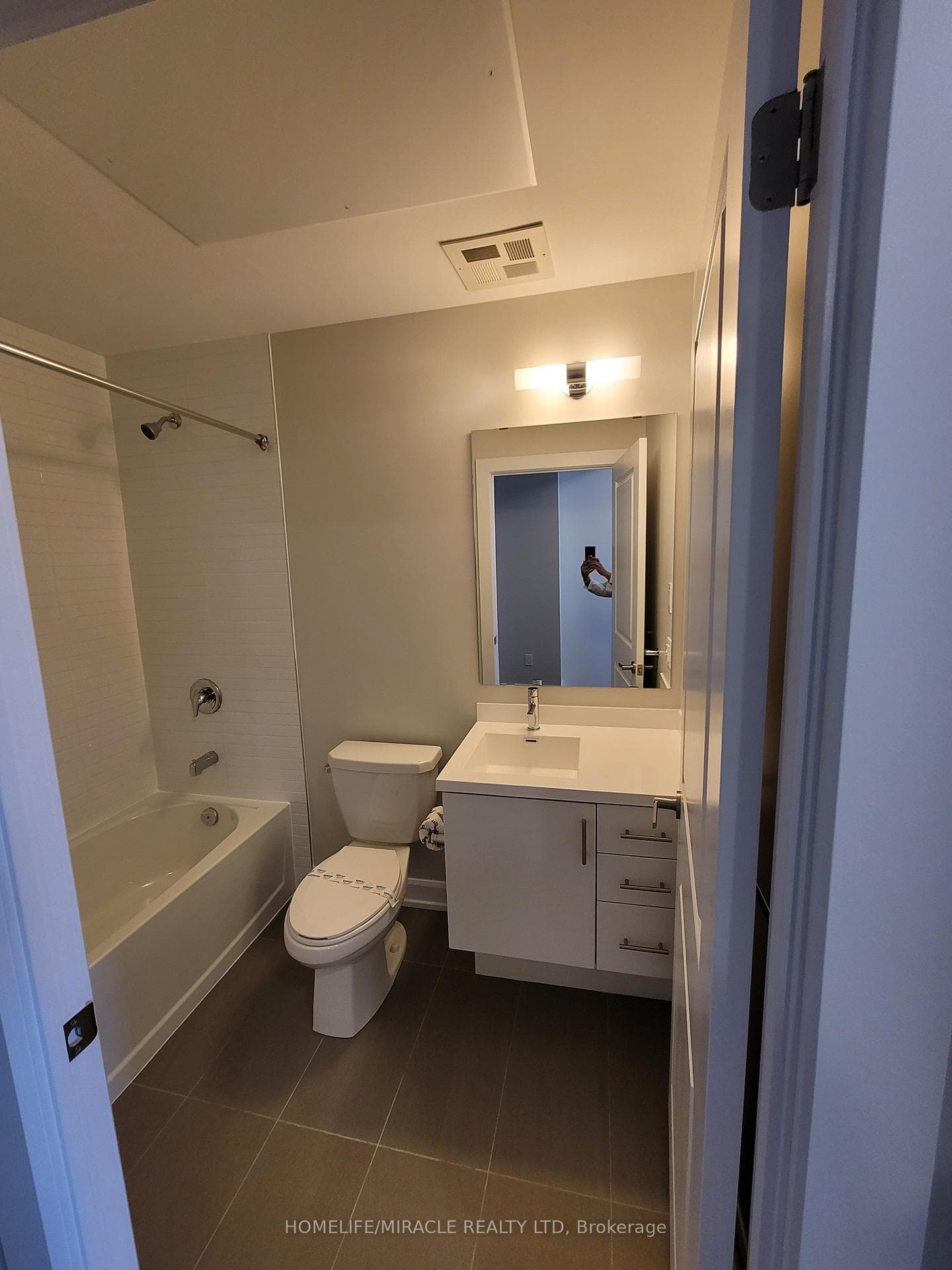 3220 William Coltson Avenue Unit 1507 photo 10
