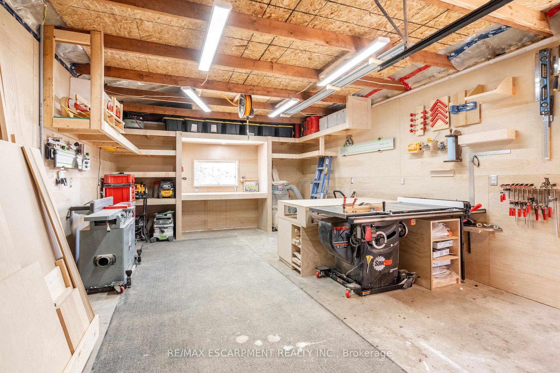 181 Erin Avenue photo 31