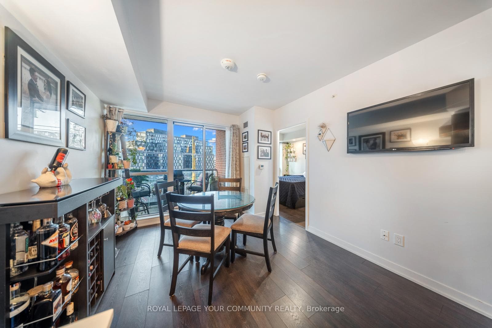 31 Tippett Road Unit 555 photo 18