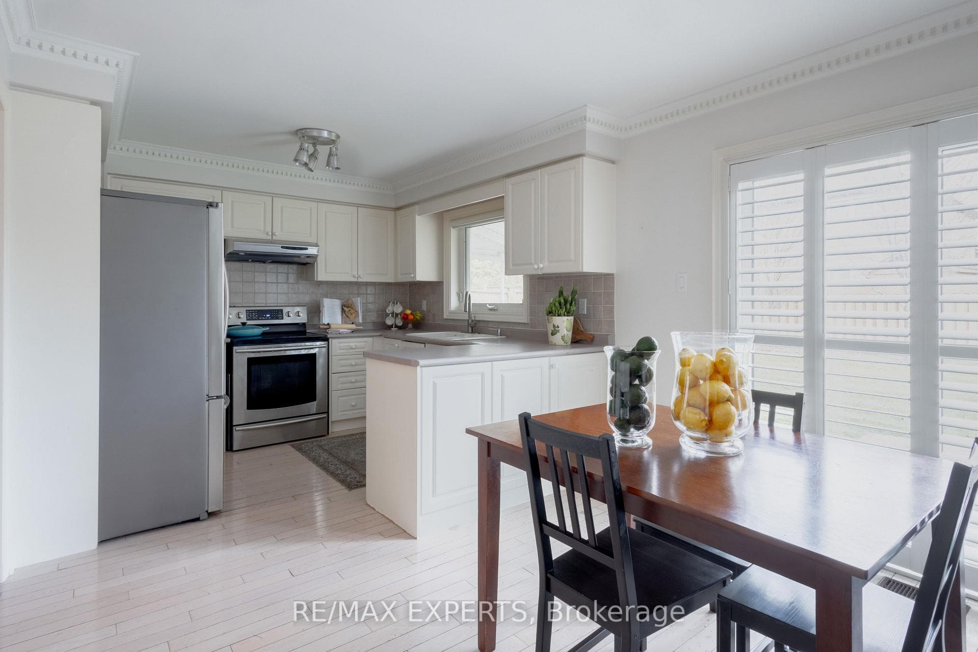 232 Barondale Drive photo 14