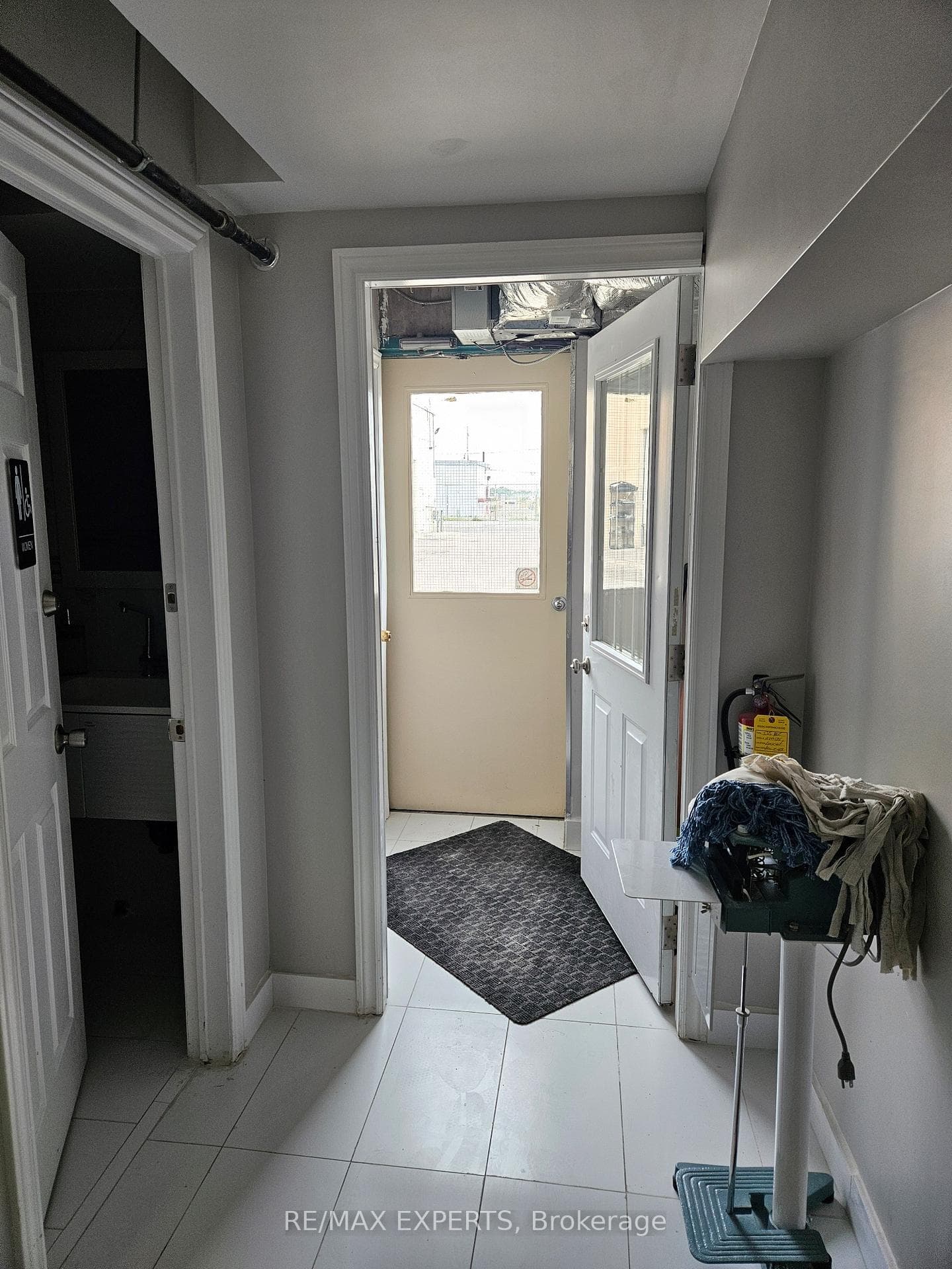 1270 Finch Avenue Unit 2 photo 19