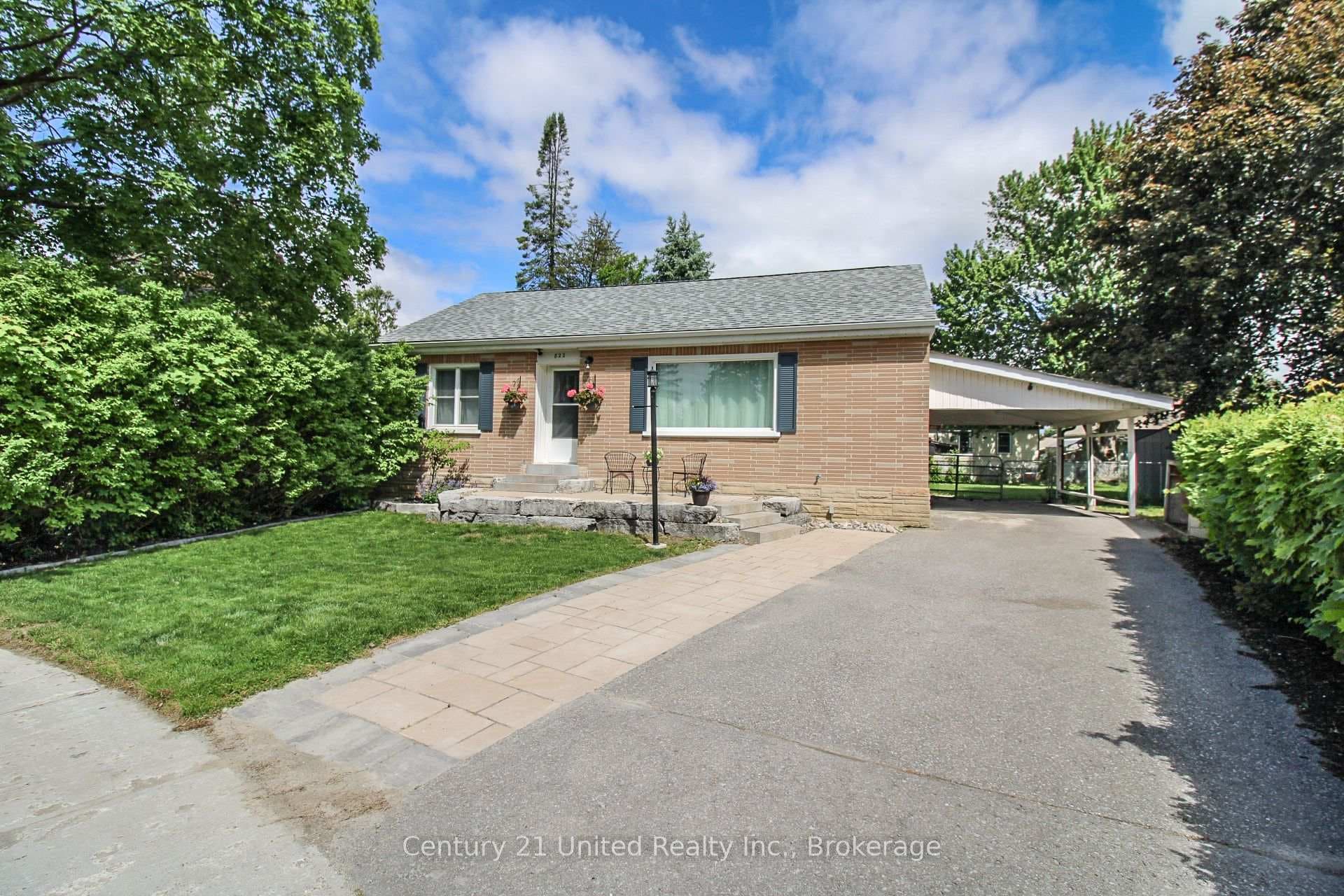 822 Argyle Street photo 39