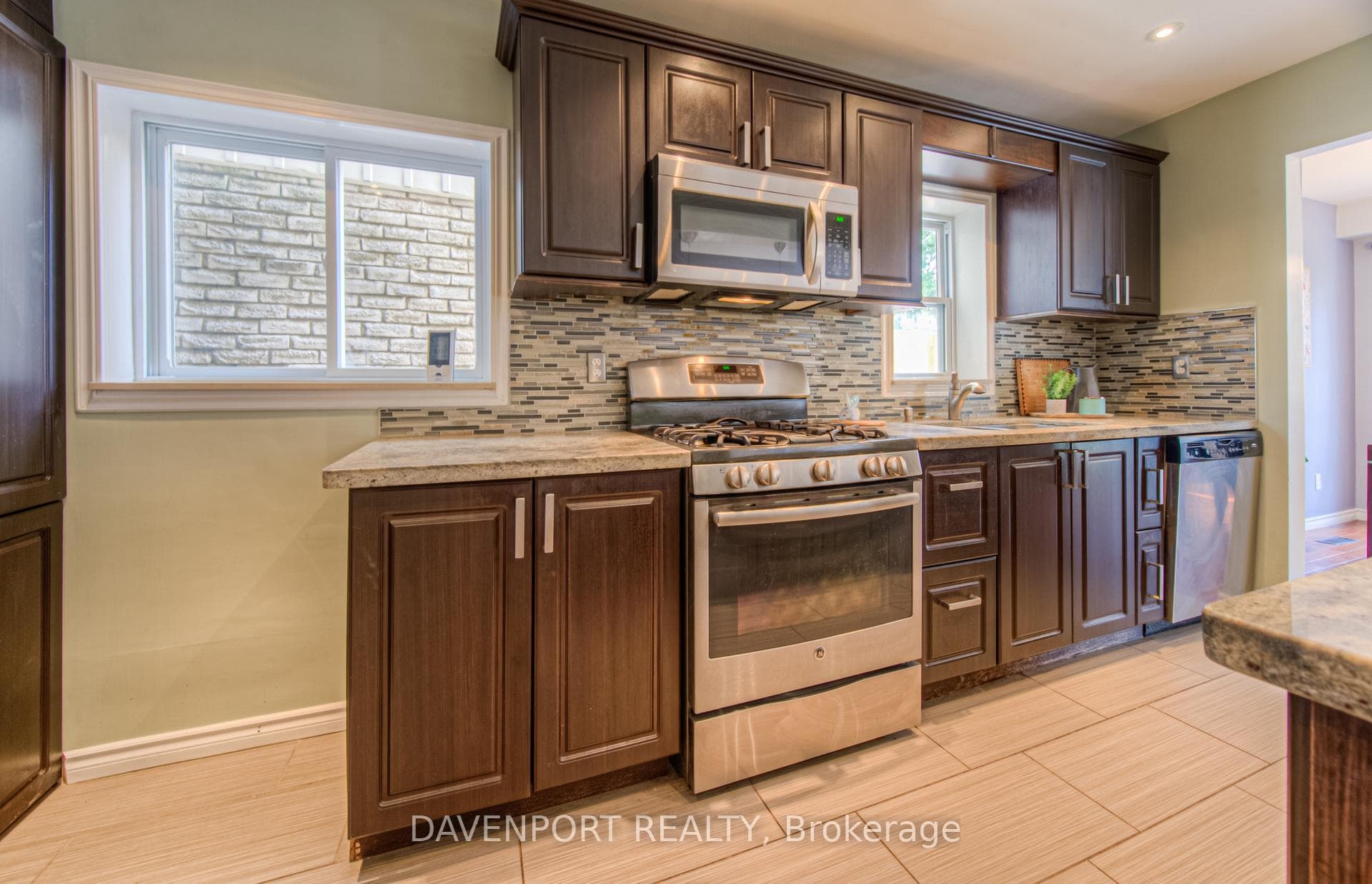 2681 Romark Mews photo 11