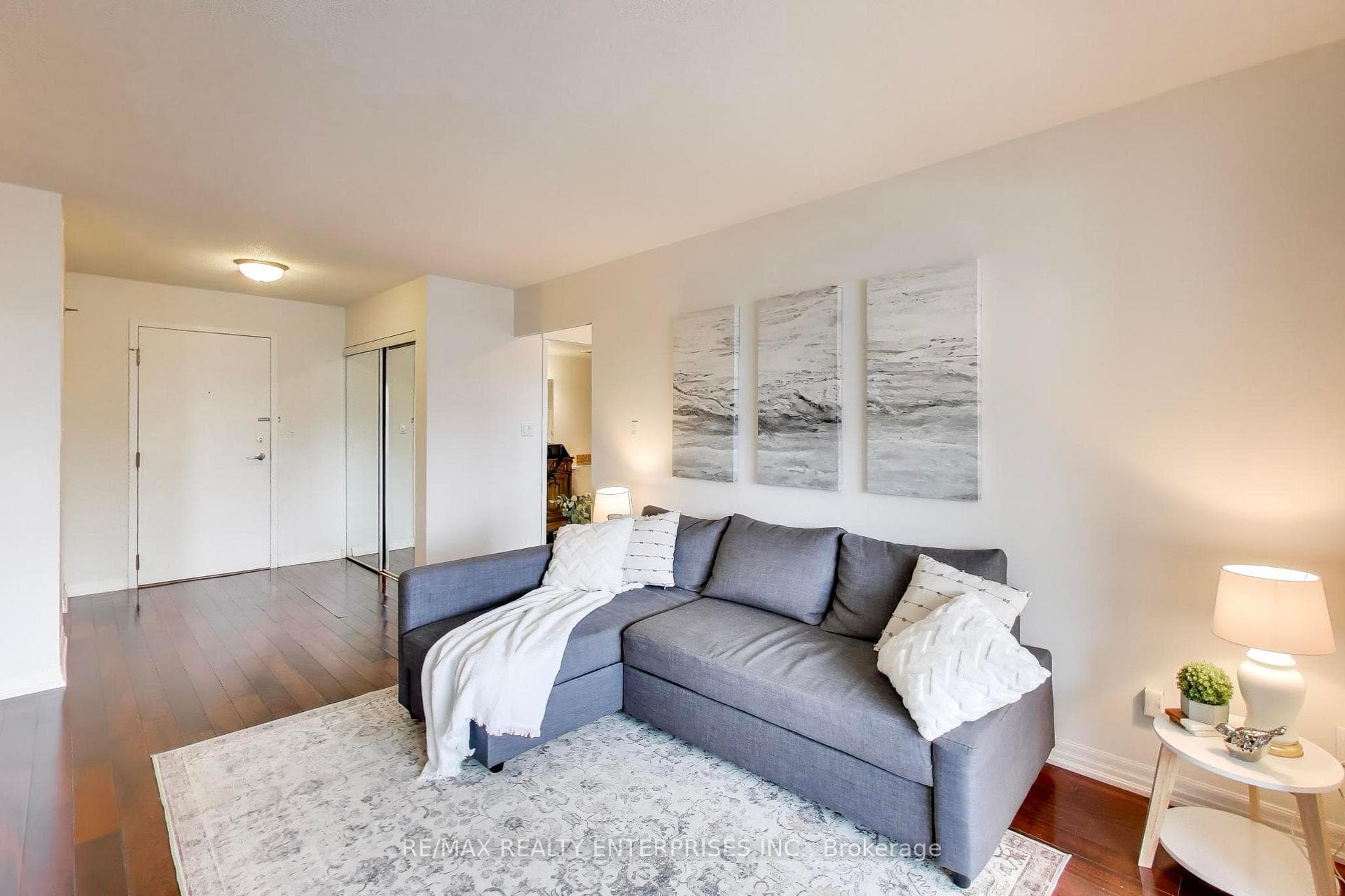 135 Hillcrest Avenue Unit 309 photo 3