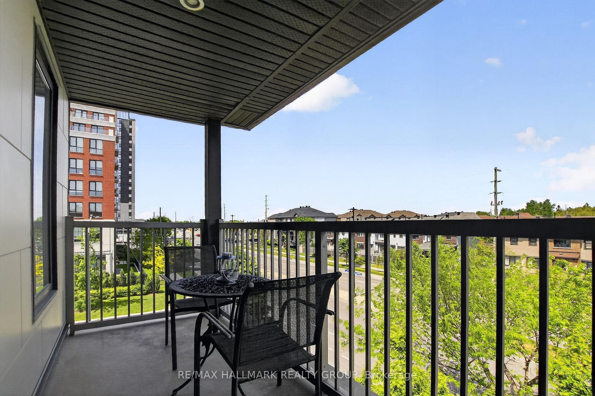 1145 Longfields Drive Unit B photo 30