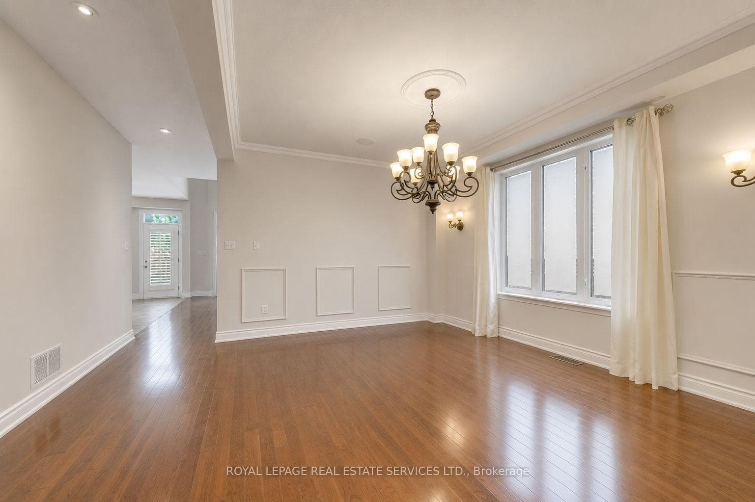 2473 Tesla Crescent photo 6