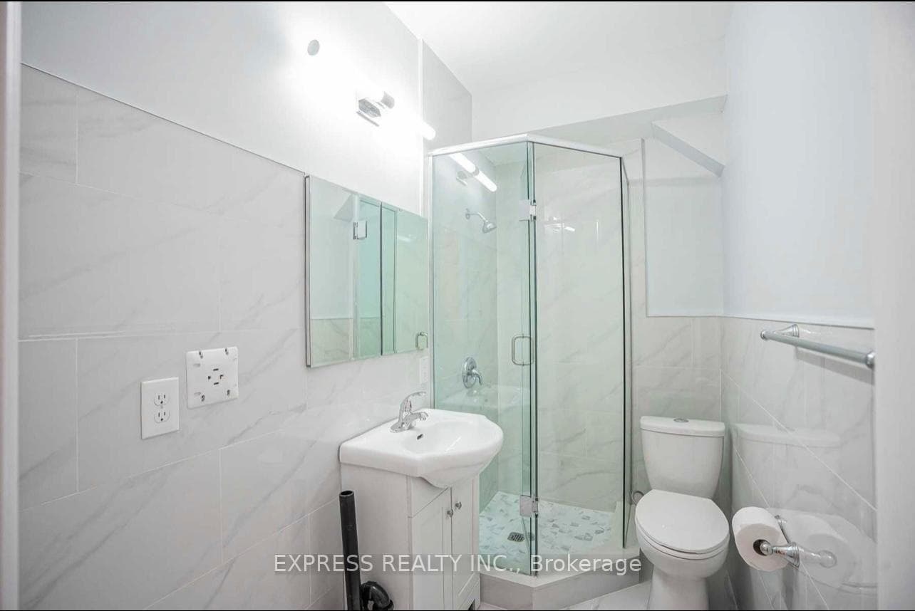 932 Ossington Avenue Unit Upper photo 9