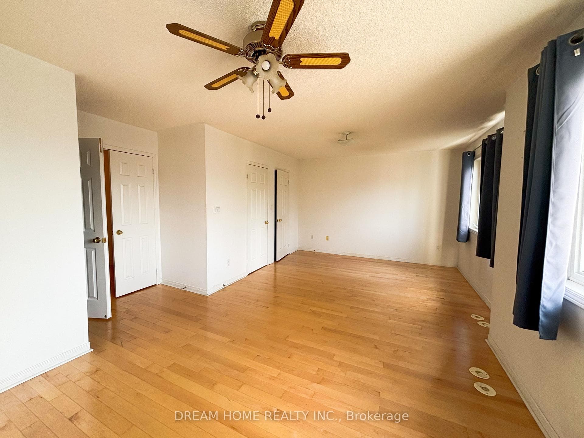 29 Rosebank Drive Unit 707 photo 9