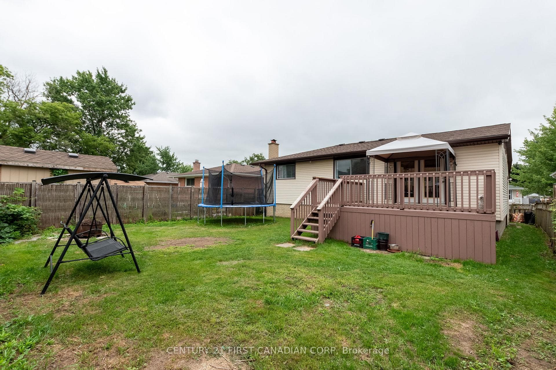 16 Ponderosa Crescent photo 30