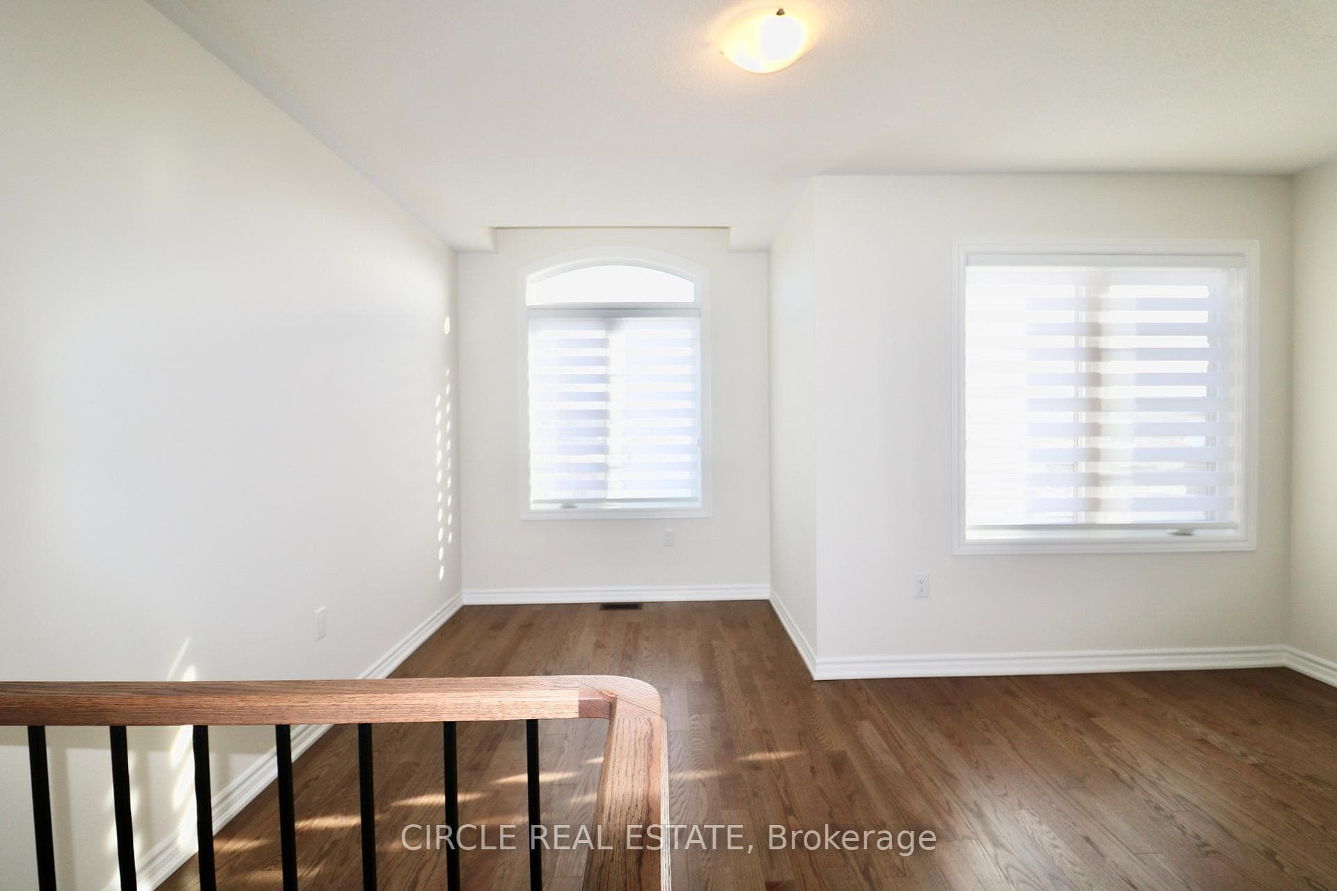 35 Phoenix Boulevard photo 13