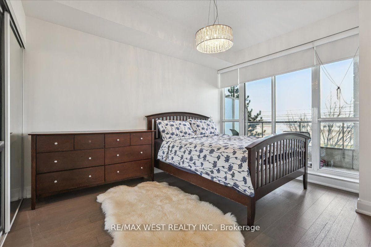 2480 Prince Michael Drive Unit 211 photo 9