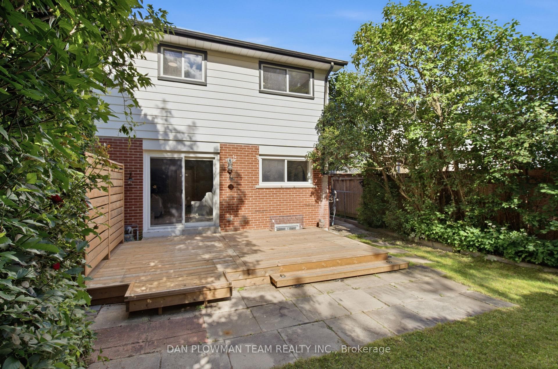 422 Lanark Drive photo 41