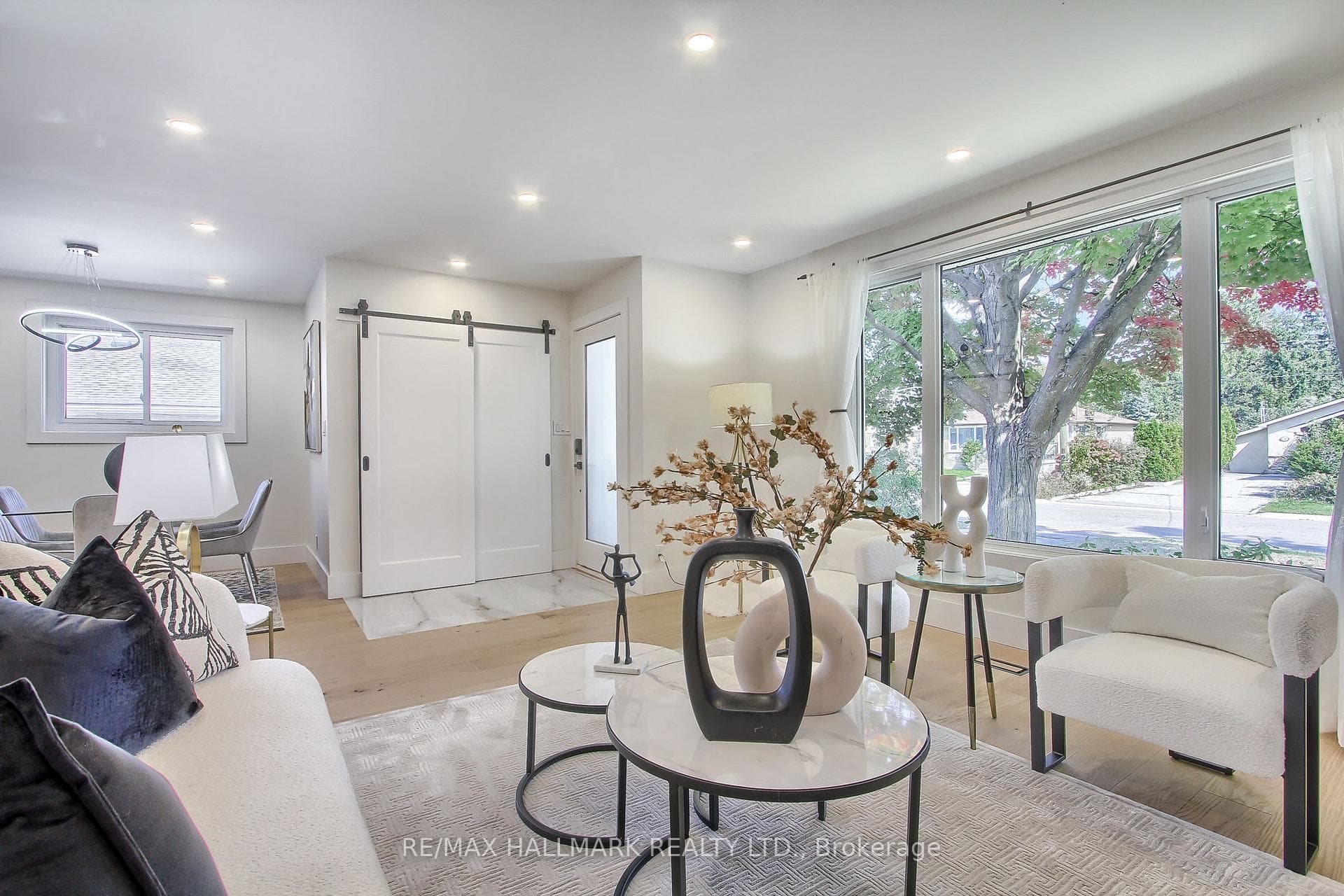 4 Corbett Crescent photo 8