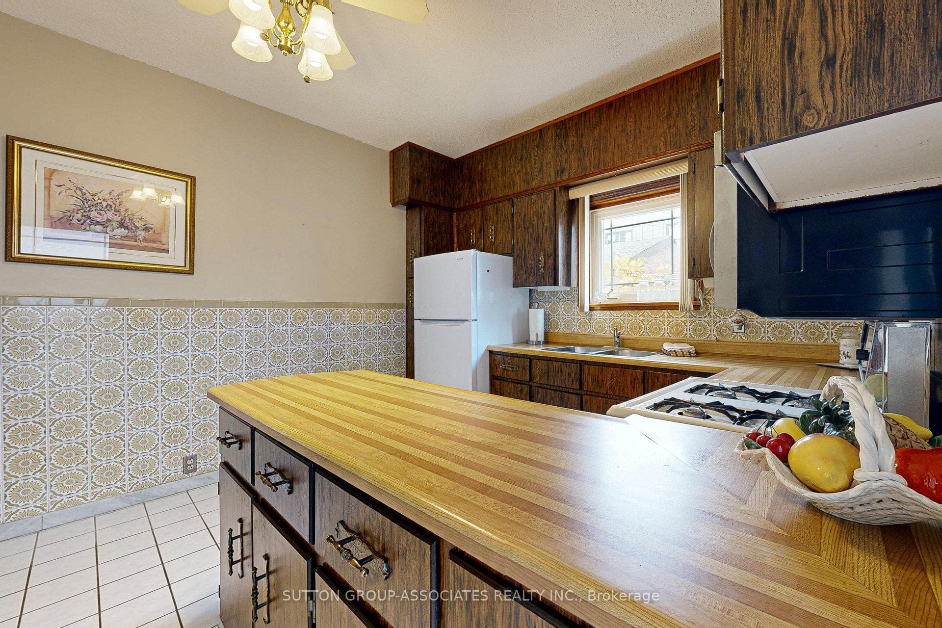 216 Wallace Avenue photo 13