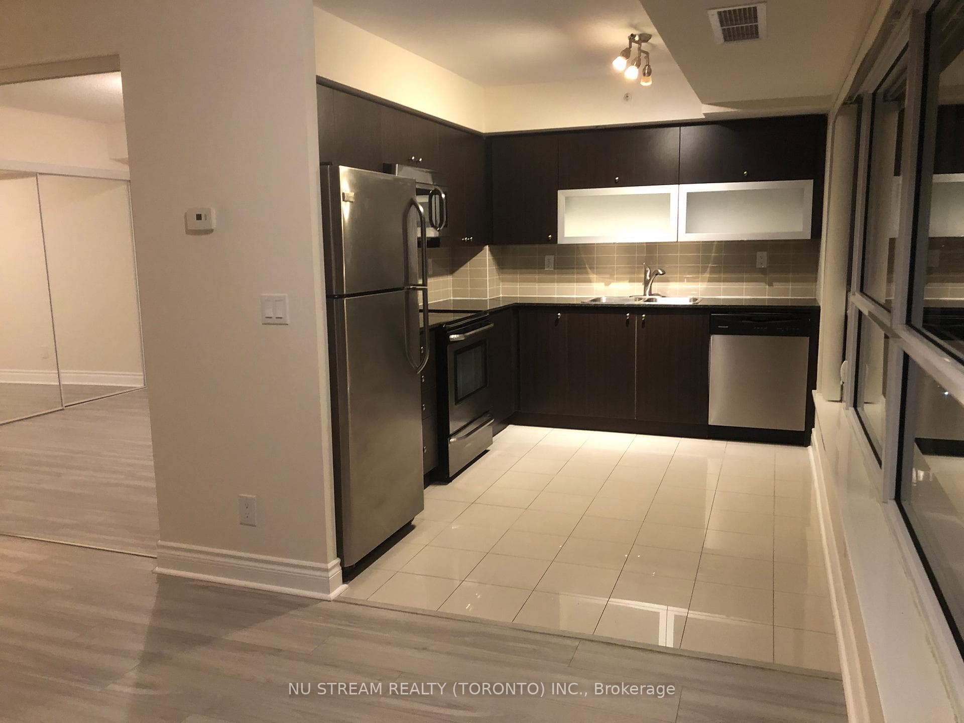 275 Yorkland Road Unit 2802 photo 3
