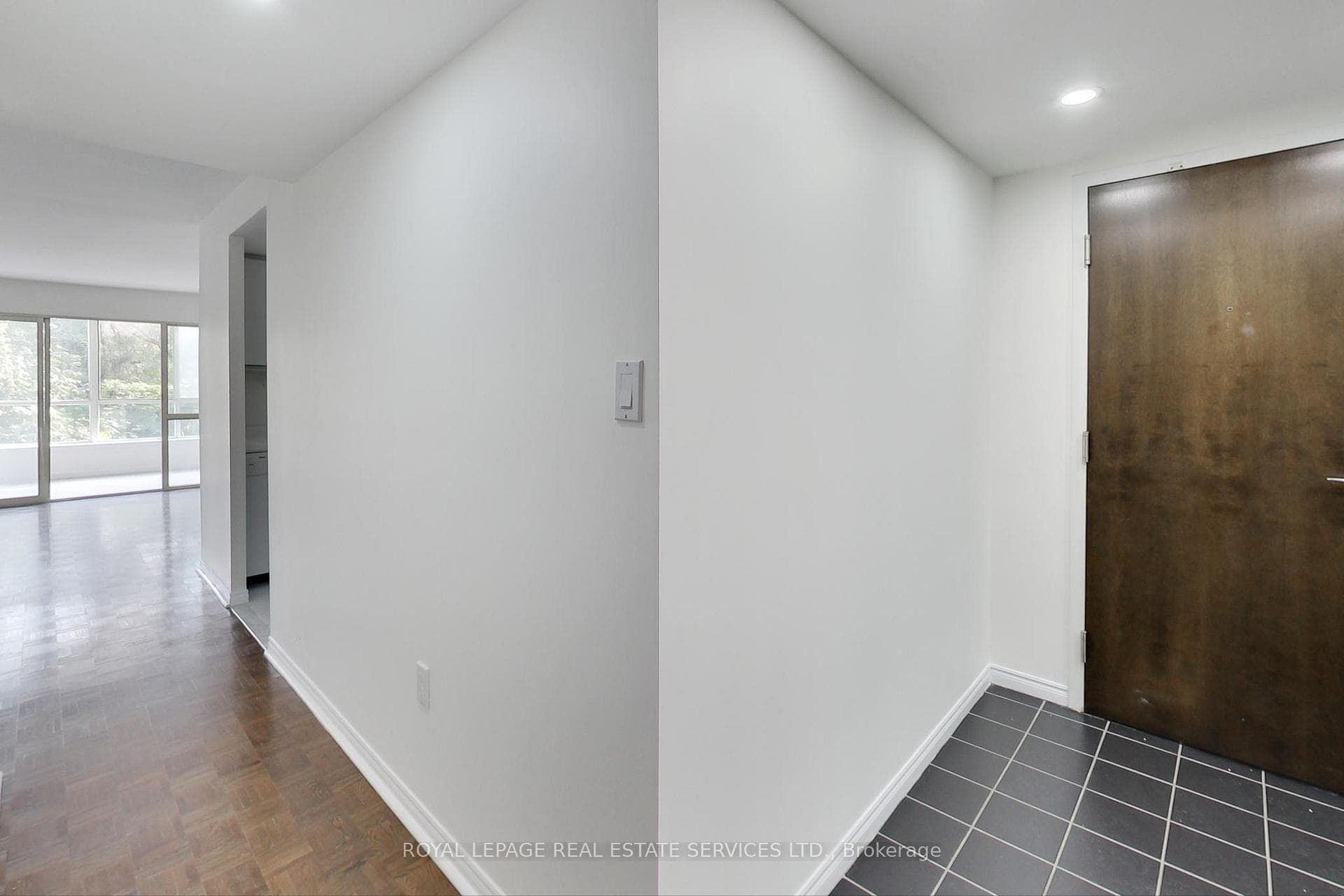 225 Davenport Road Unit 514 photo 4