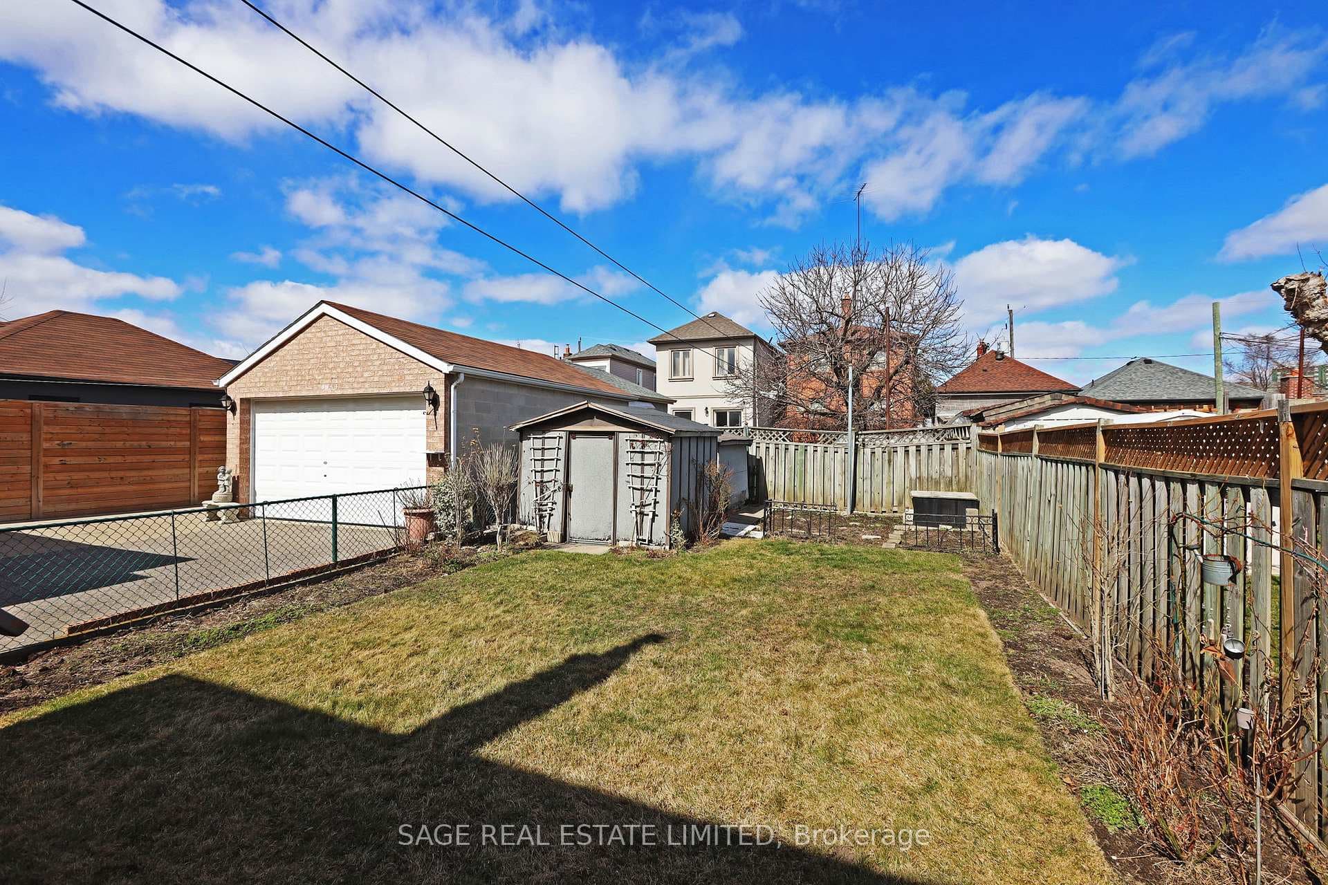 6 White Avenue photo 22