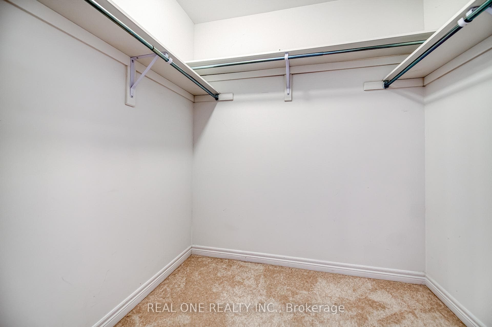 6 Brofarm Lane photo 30