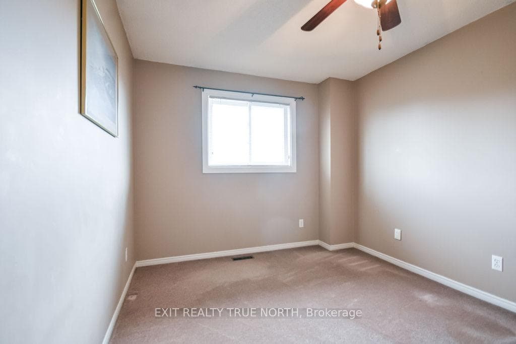 53 Etherington Crescent photo 24