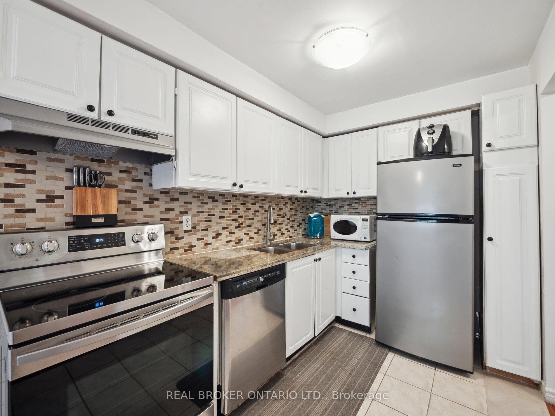 200 Murison Boulevard Unit 100 photo 17