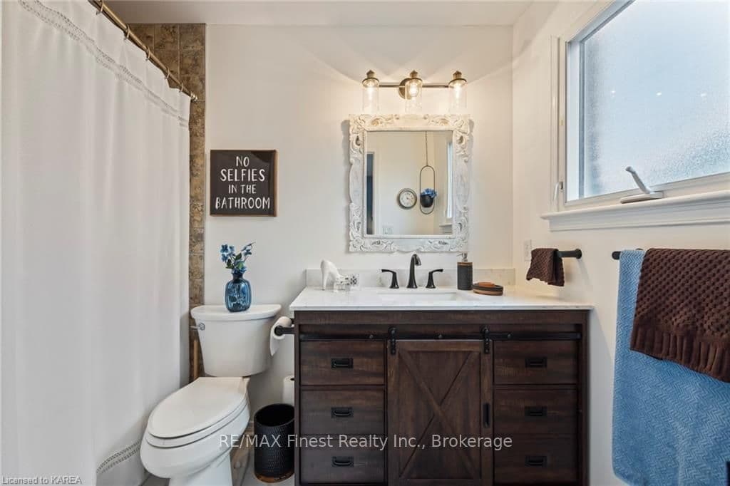 1146 LANCASTER Drive photo 21