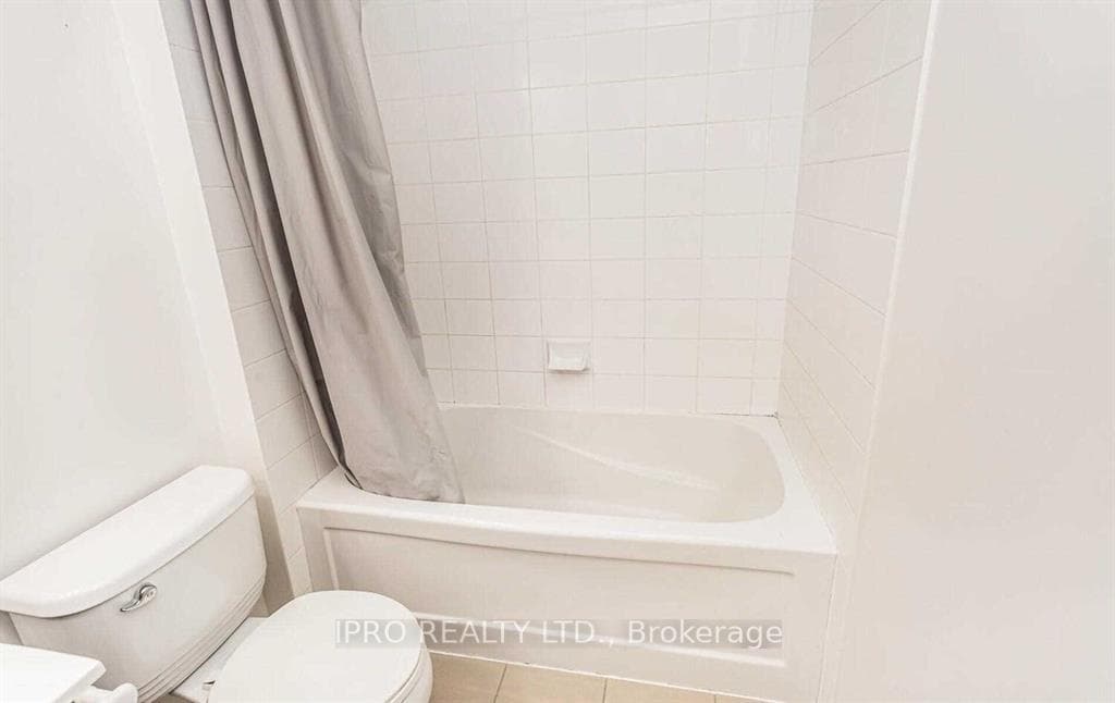 385 Prince Of Wales Drive Unit 3602 photo 19