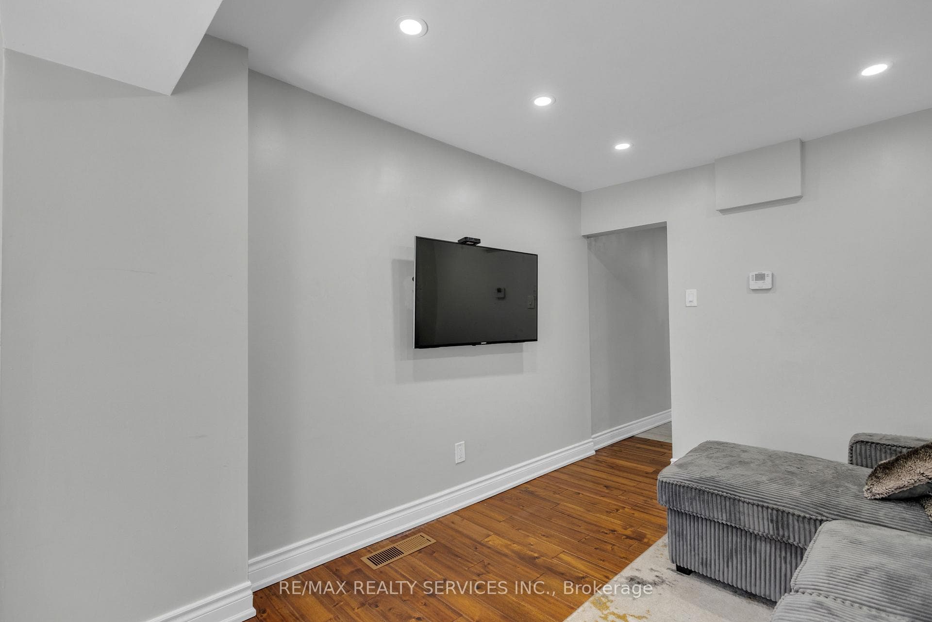 827 Craven Road photo 14