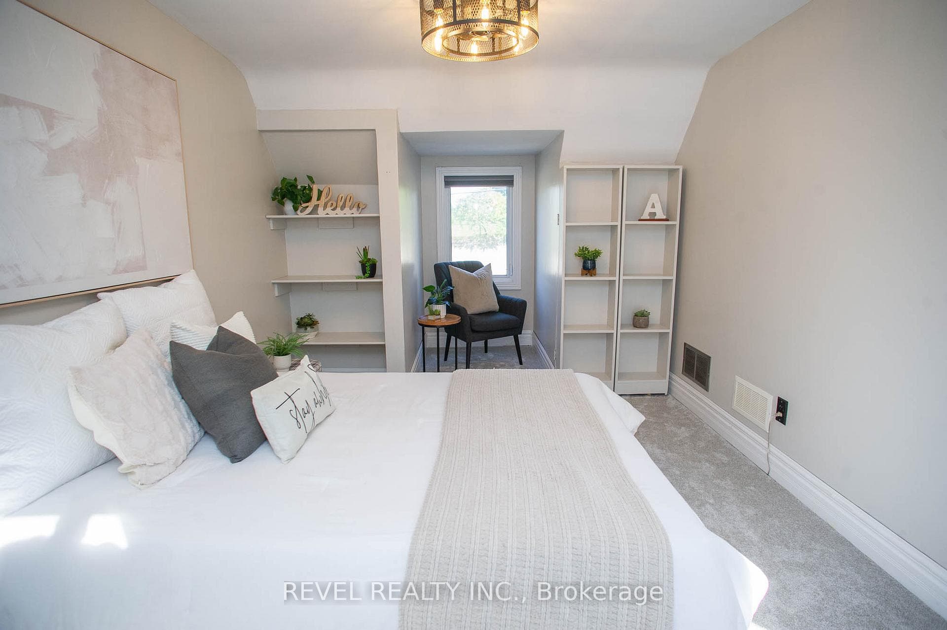 24 Avenue Road photo 14