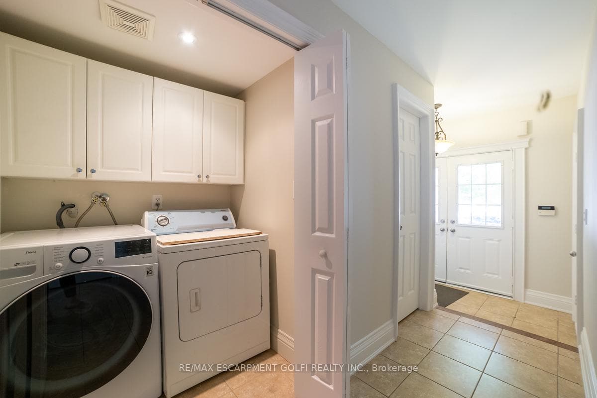 5274 Palmetto Place photo 3