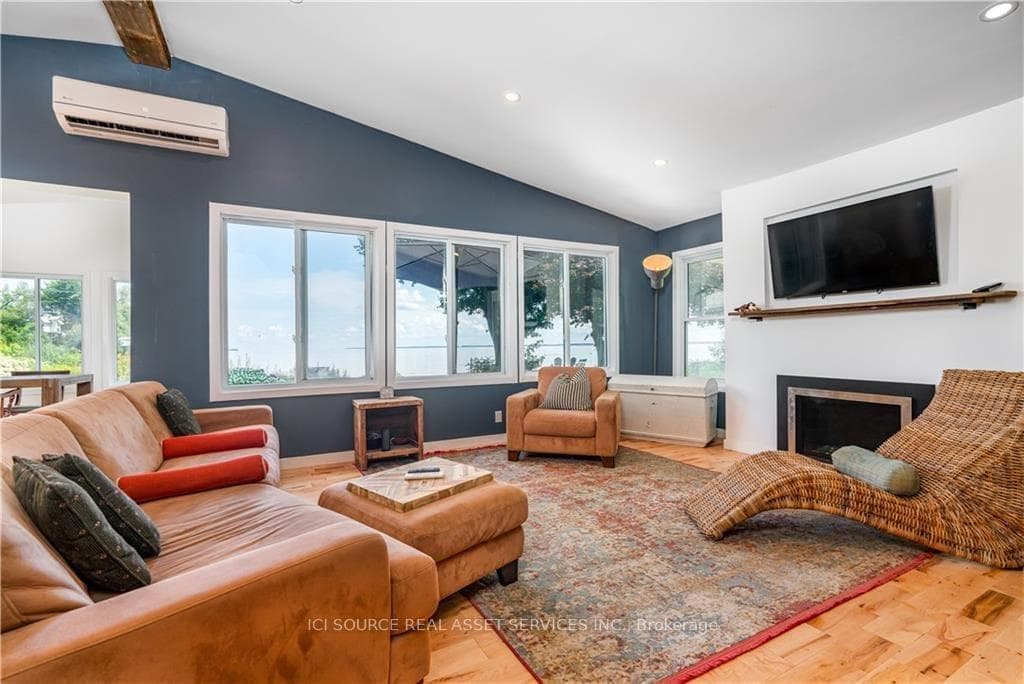 20586 Old Montreal Road photo 6