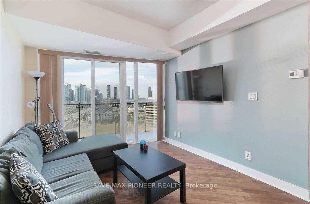 50 Absolute Avenue Unit 1906 photo 4