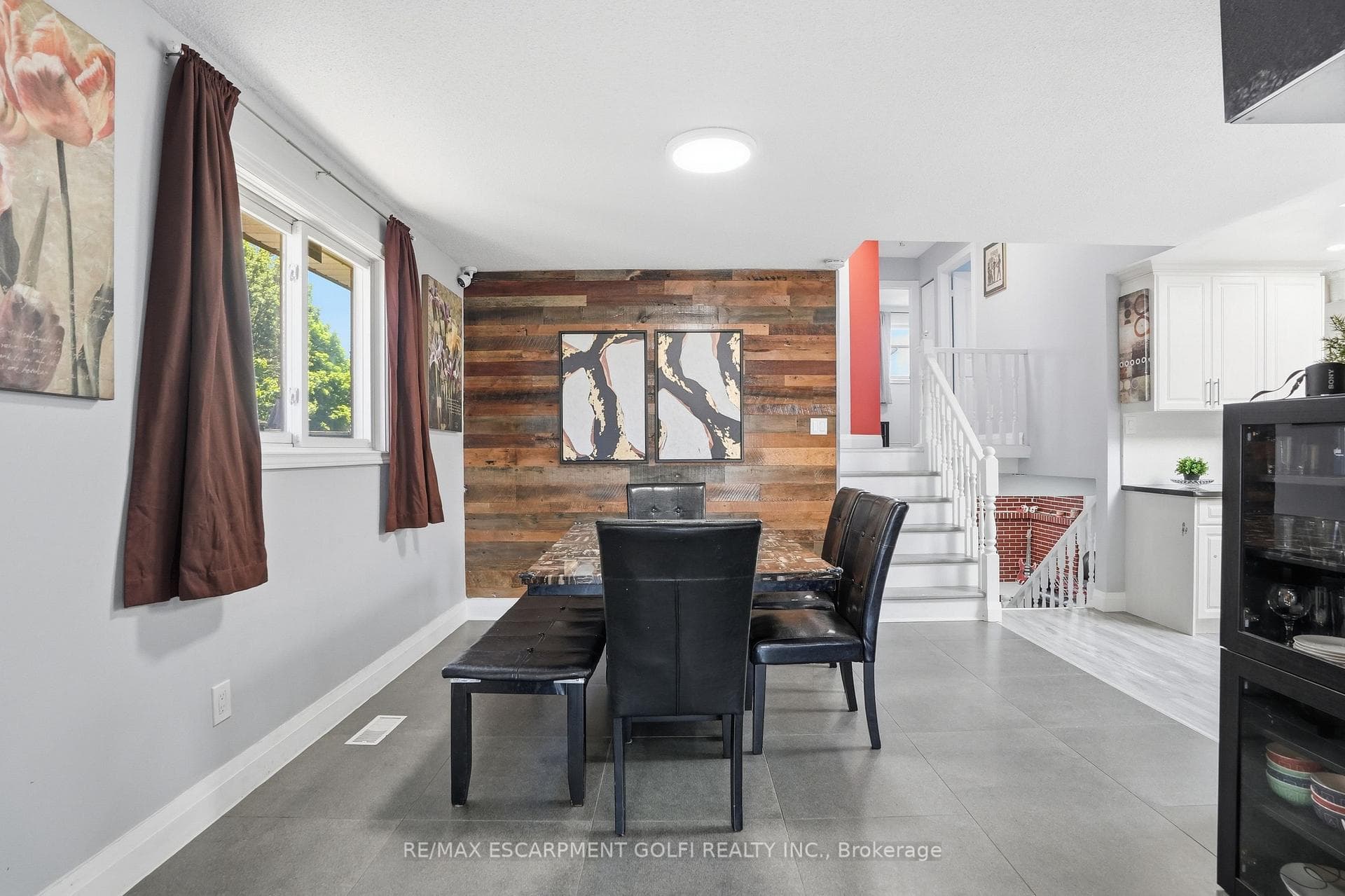 391 East 24th Street photo 9