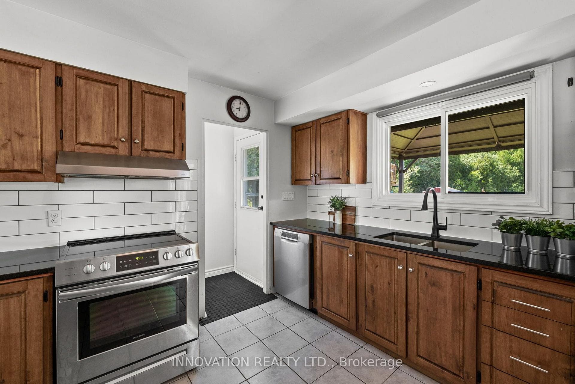 658 Kitley 3 Line photo 14