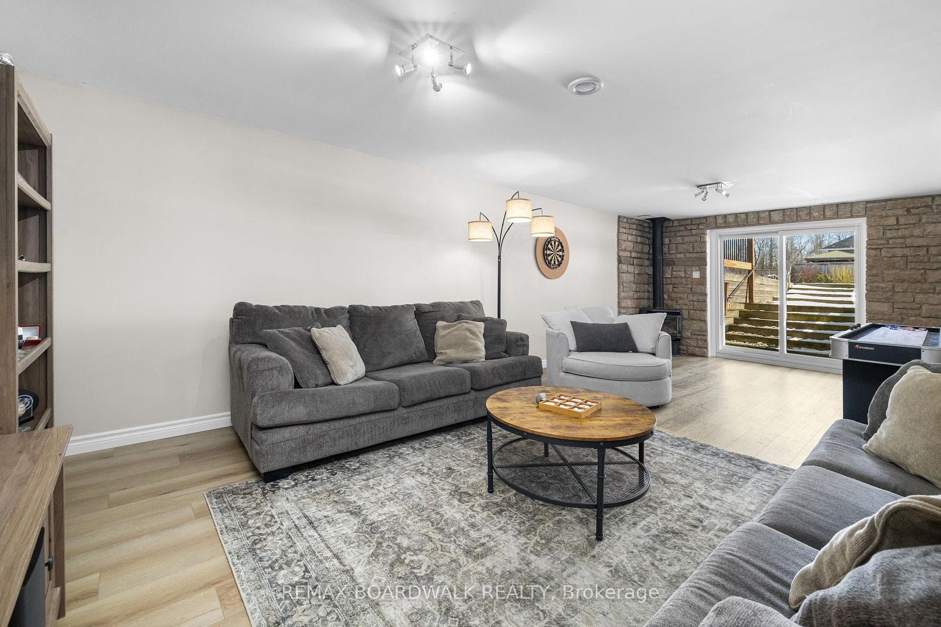 157 Macpherson Way, Rr #7 Way photo 31