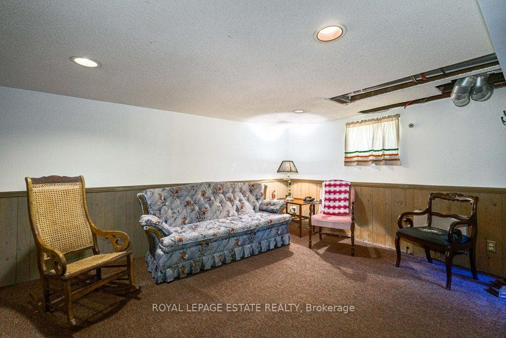 181 Silver Birch Avenue photo 15