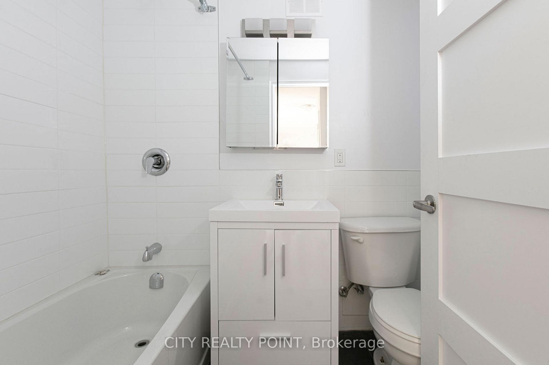 95 Lawton Boulevard Unit 304 photo 5