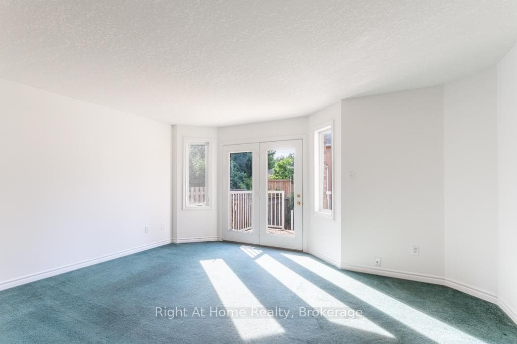 75 Terraview Crescent photo 11