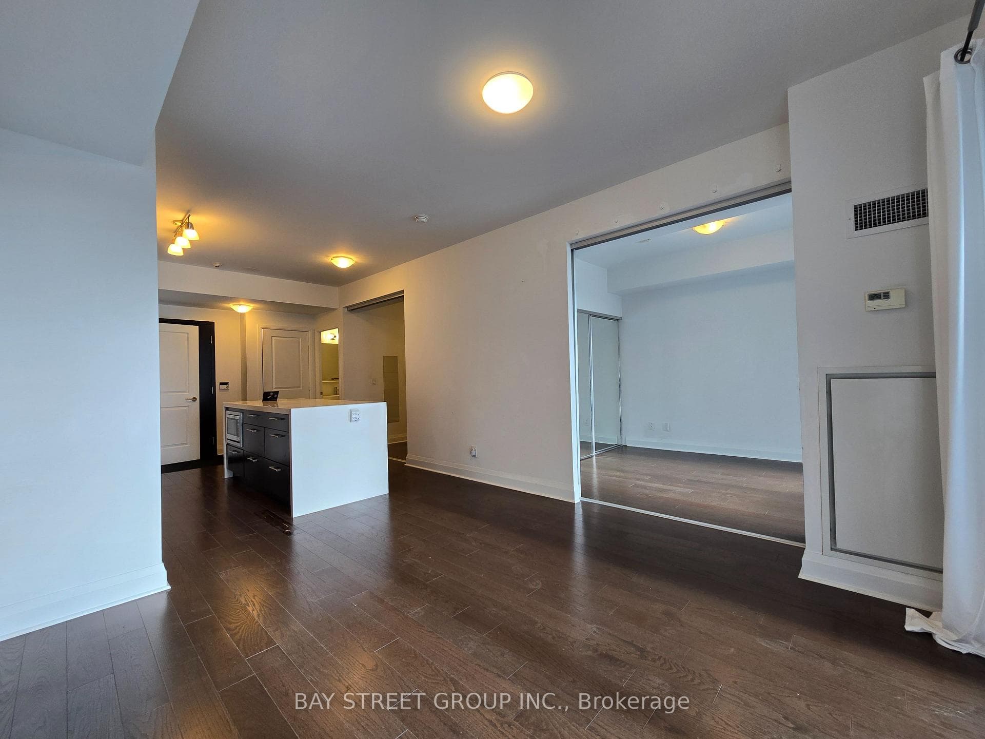 1080 Bay Street Unit 506 photo 19