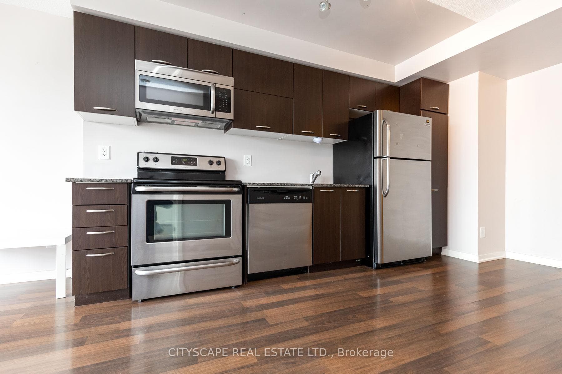 38 Joe Shuster Way Unit 1027 photo 4