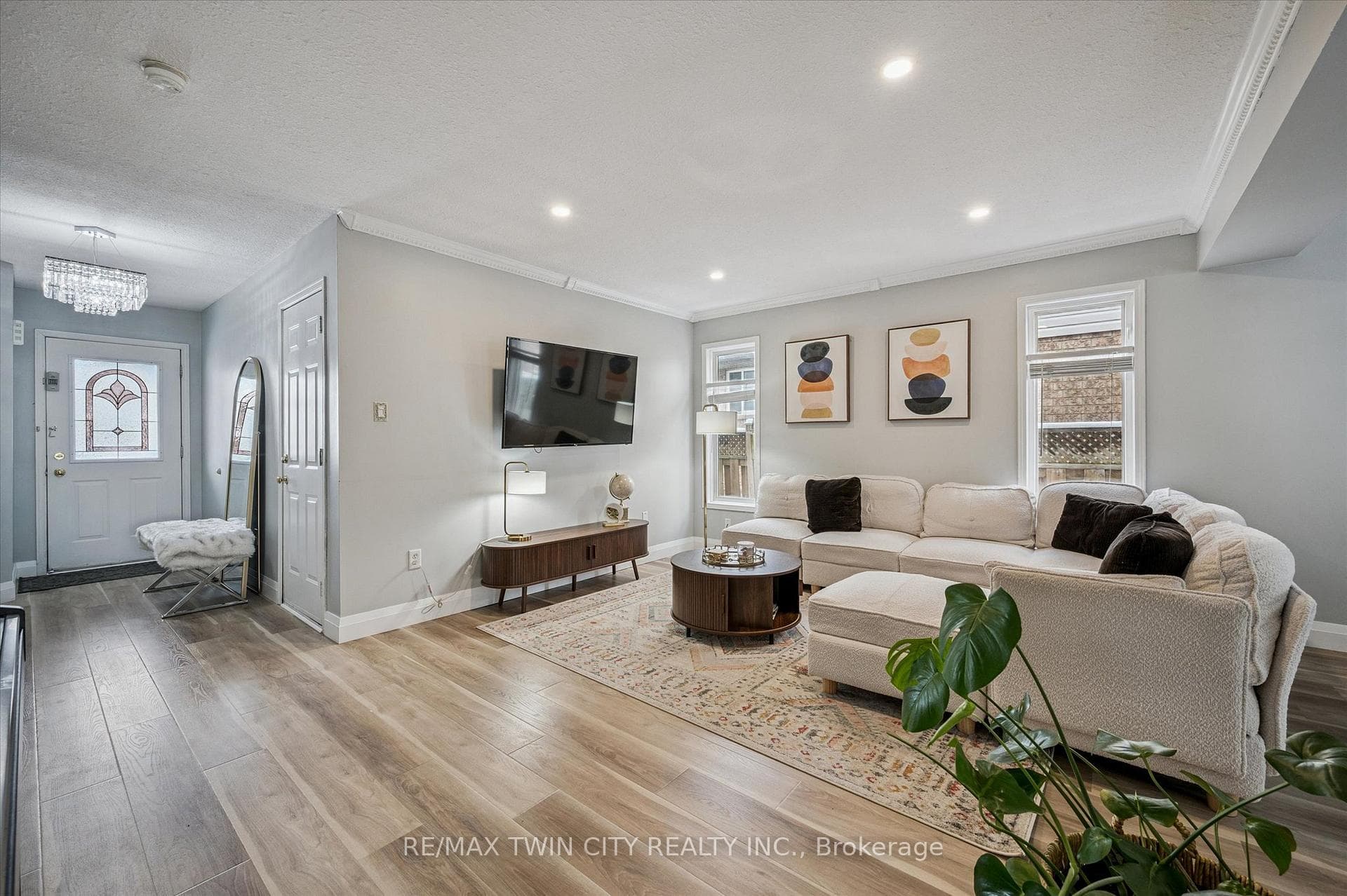 23 Whittaker Crescent photo 9