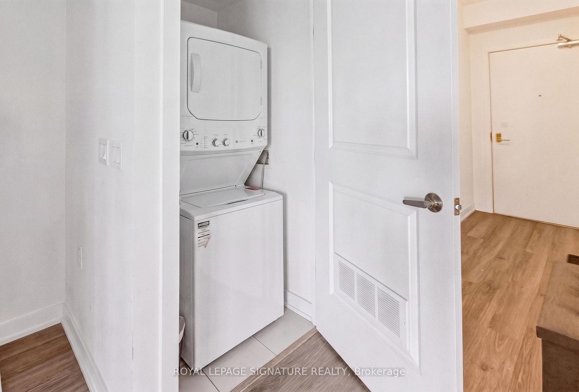 4699 Glen Erin Drive Unit 1504 photo 12