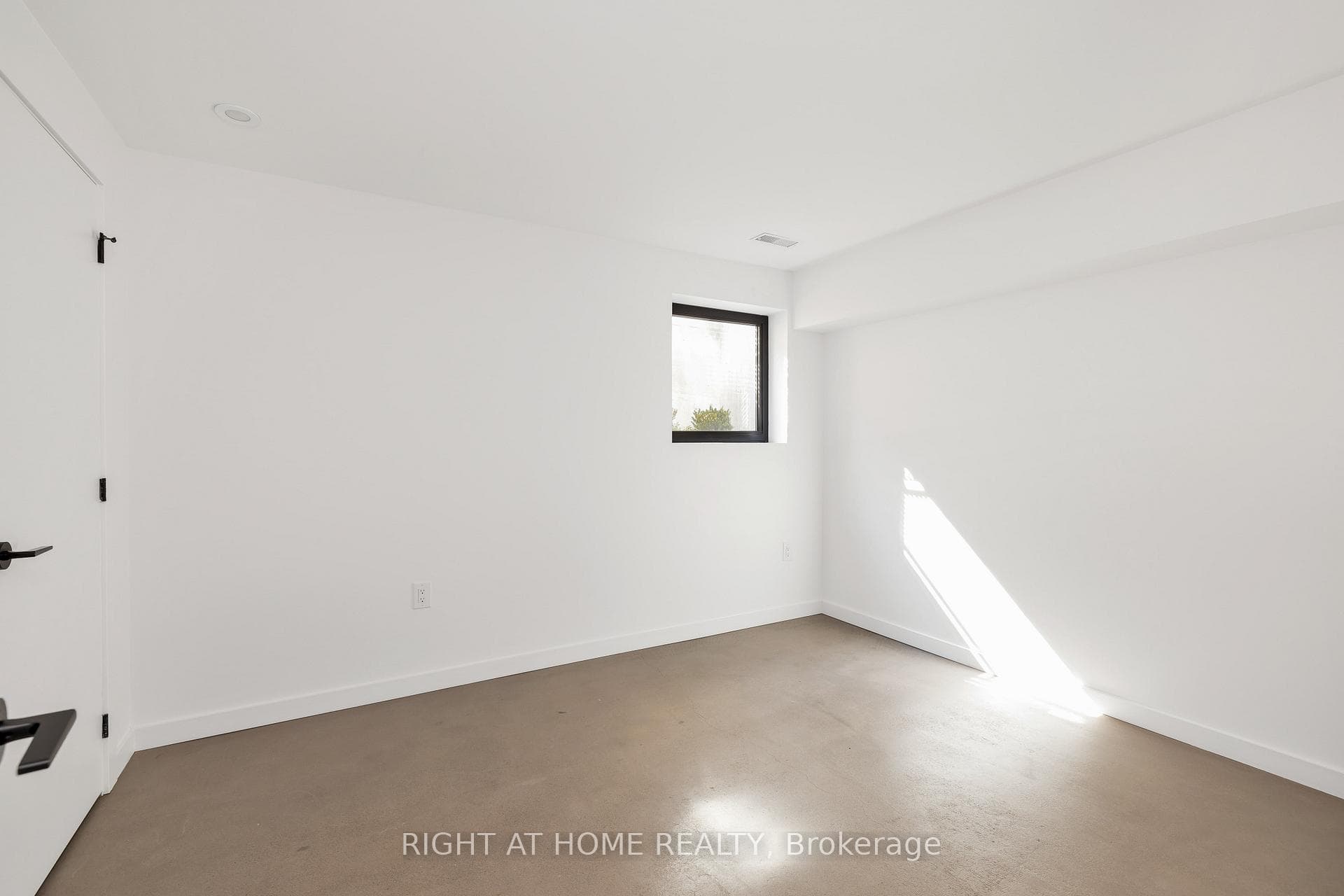 86 Lansdowne Avenue Unit Unit #4 photo 10