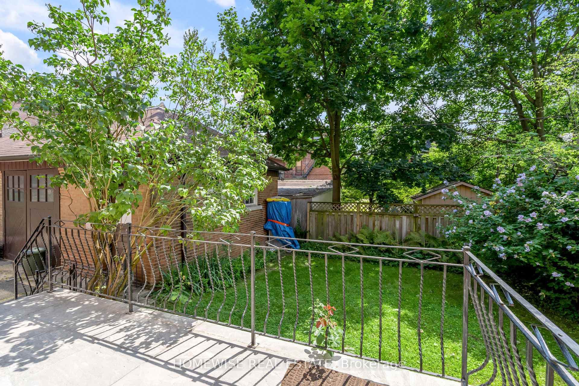 5 High Park Boulevard Unit 204 photo 13