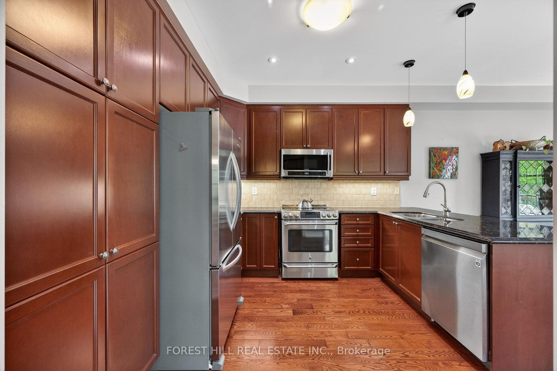 320 William Dunn Crescent photo 11