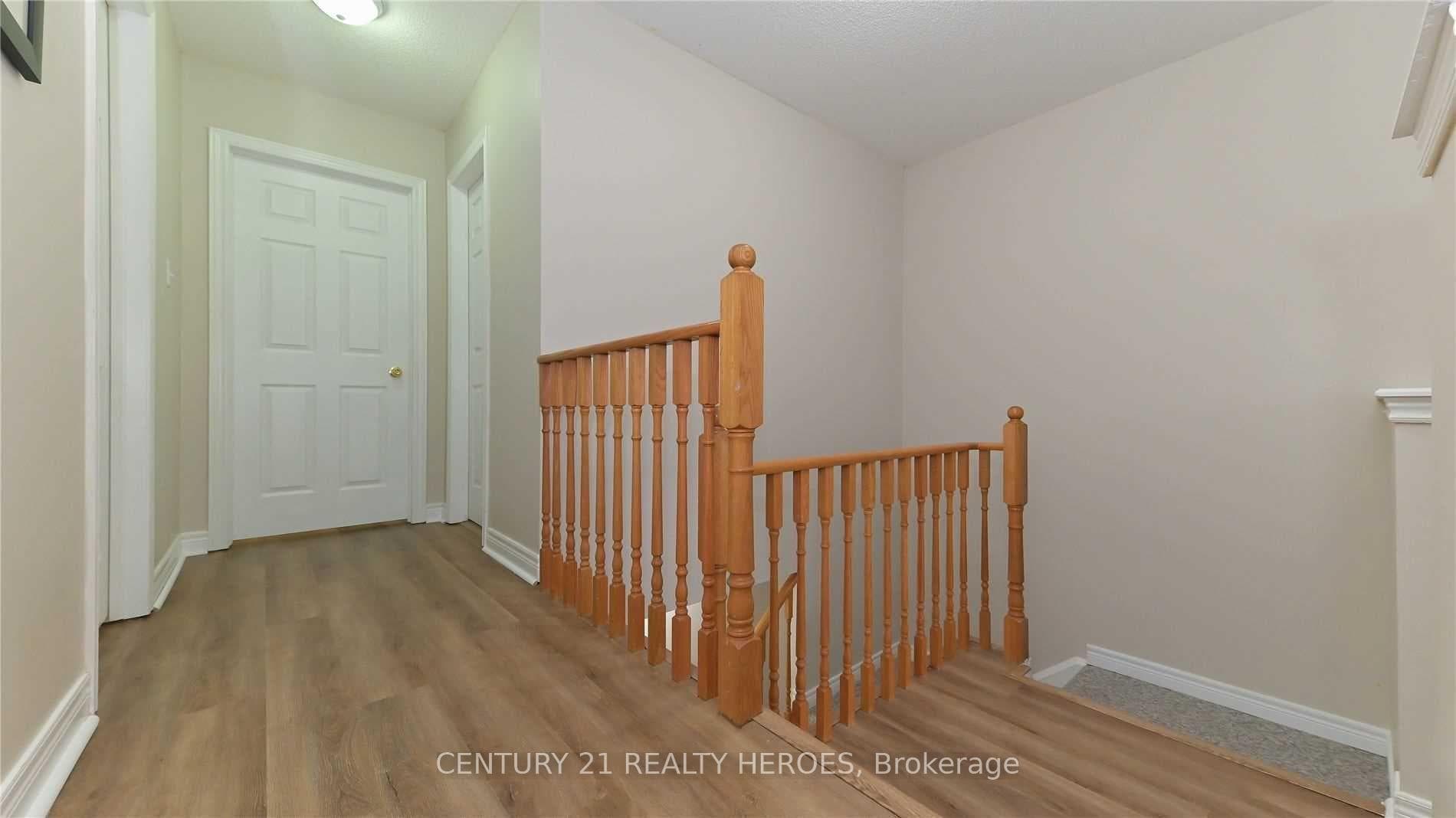 81 Ashdale Road photo 21