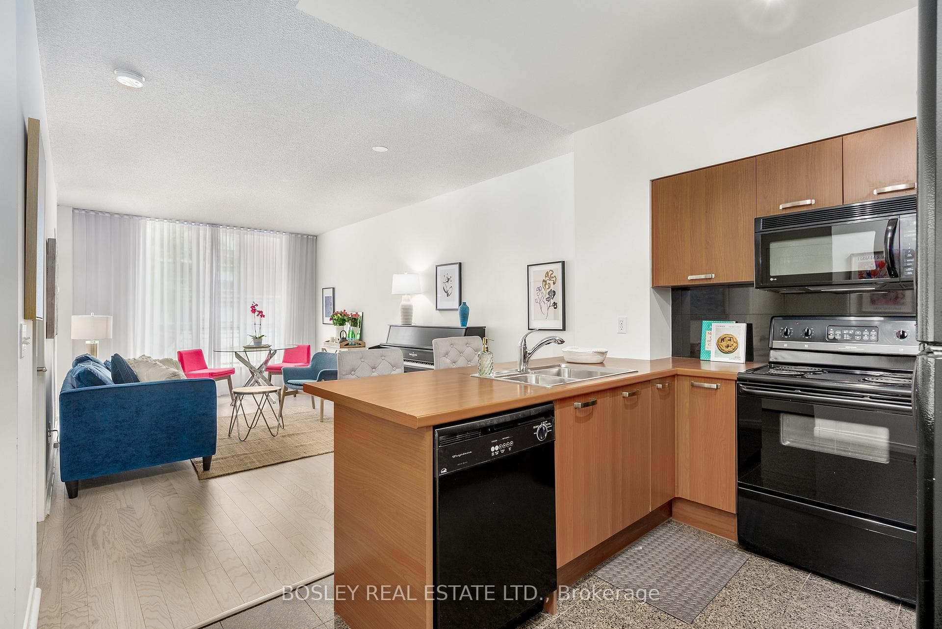 51 Harrison Garden Boulevard Unit 306 photo 10